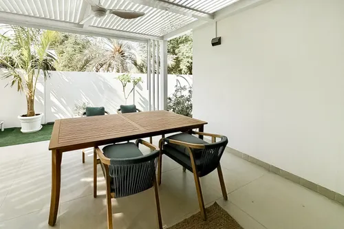 6 Bedrooms Villa in Aurum Villas