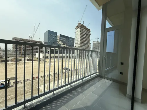 3 Bedrooms Apartment in The Crest Tower D