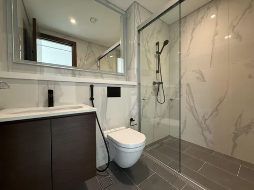3 Bedrooms Apartment in The Crest Tower D