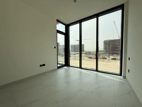 3 Bedrooms Apartment in The Crest Tower D