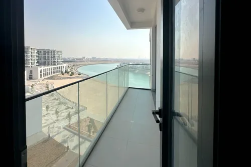 2 Bedrooms Apartment in Bluebay Walk