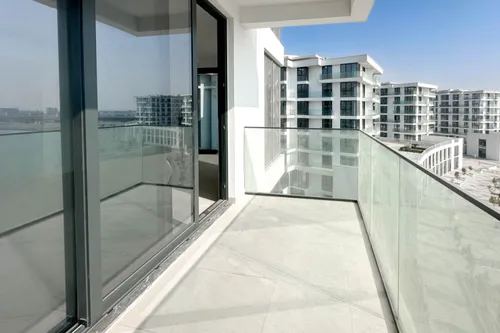 2 Bedrooms Apartment in Bluebay Walk