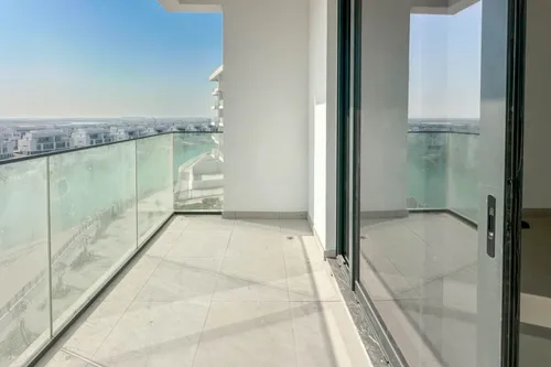 2 Bedrooms Apartment in Bluebay Walk