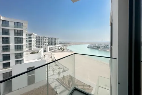 2 Bedrooms Apartment in Bluebay Walk