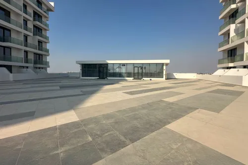 2 Bedrooms Apartment in Bluebay Walk