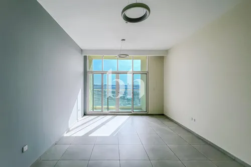 Managed Property | Big Terrace| Low Floor
