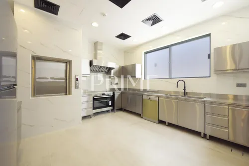 5 Bedrooms Villa in Umm Suqeim 1 Villas