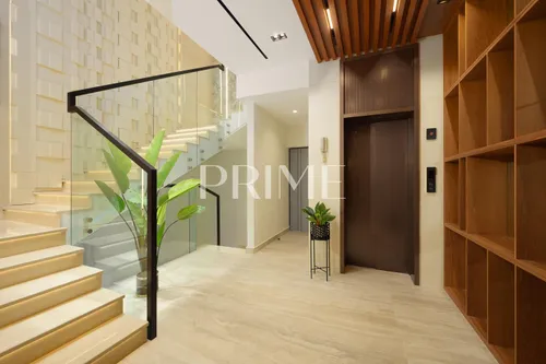 5 Bedrooms Villa in Umm Suqeim 1 Villas