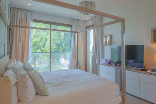 4 Bedrooms Villa in Redwoods