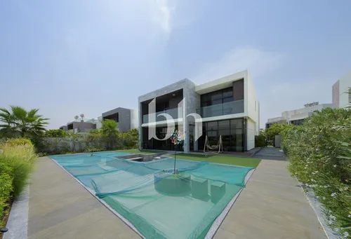 Vacant | Large Plot | Full Golf View | Fendi Villa