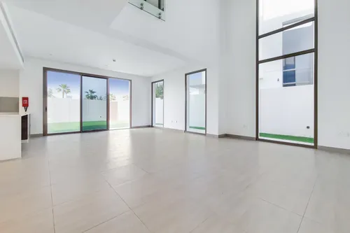 Grand Villa | Golf Course | Private Garden