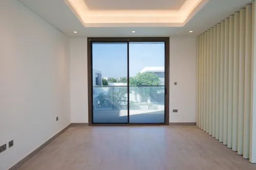 4 Bedrooms Villa in Redwoods