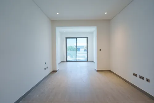 4 Bedrooms Villa in Redwoods