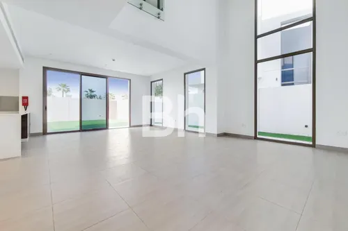 Independent Villa | Golf Course | Vacant