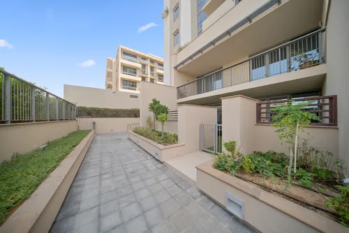3 Bedrooms Townhouse in Building A