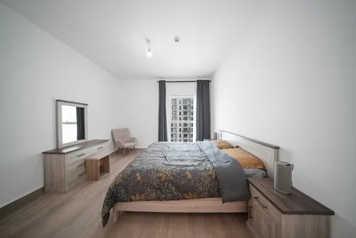 2 Bedrooms Apartment in Waters Edge