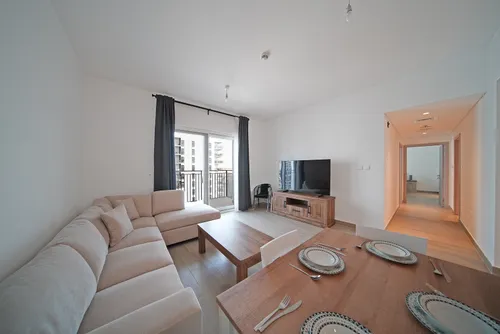 2 Bedrooms Apartment in Waters Edge