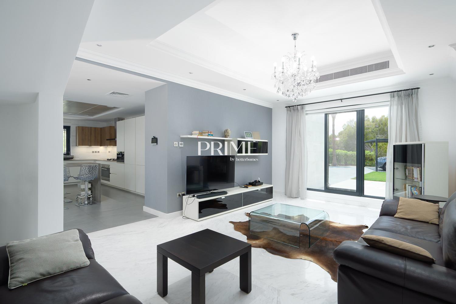 4 Bedrooms Villa in Entertainment Foyer
