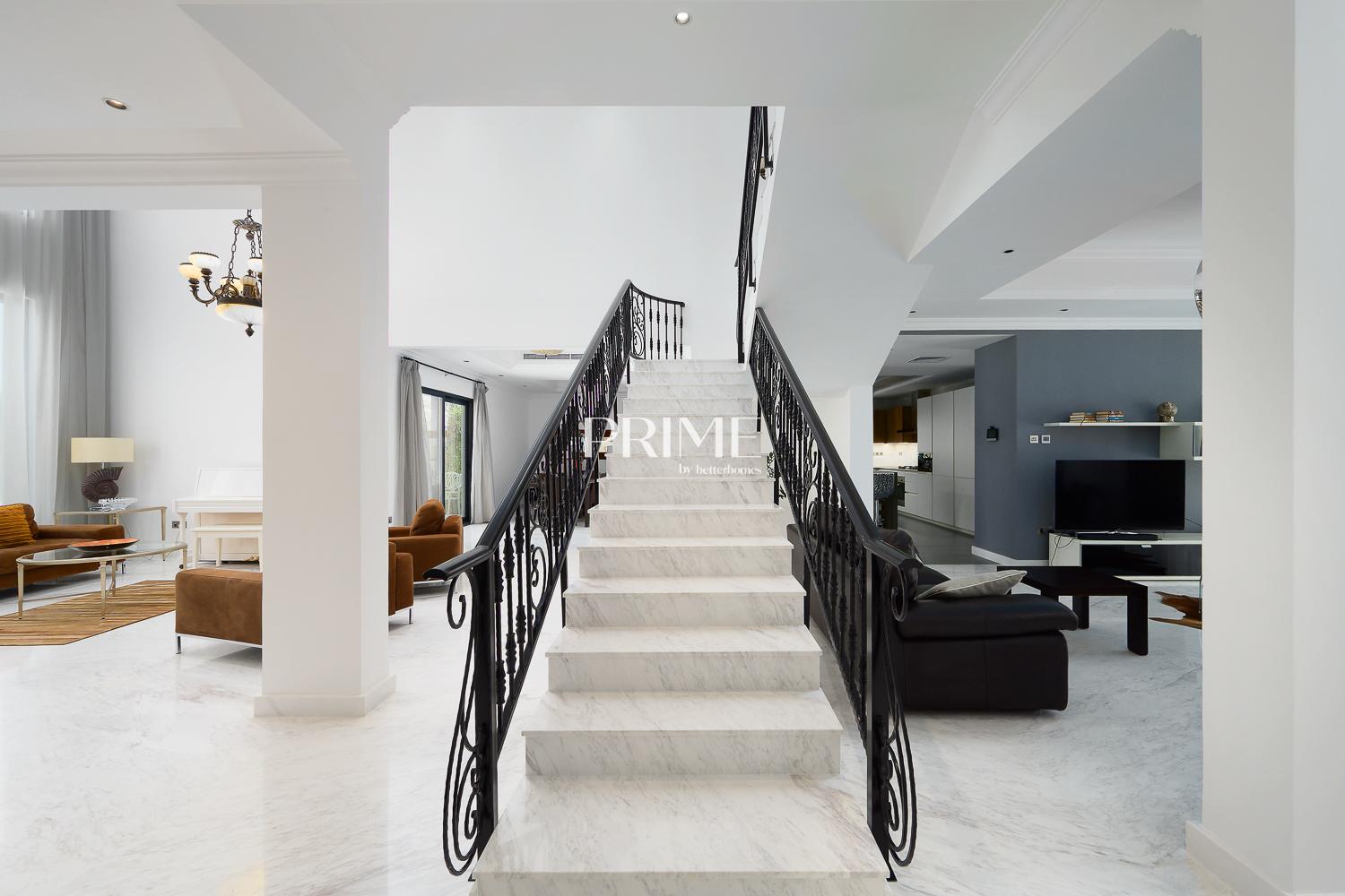 4 Bedrooms Villa in Entertainment Foyer