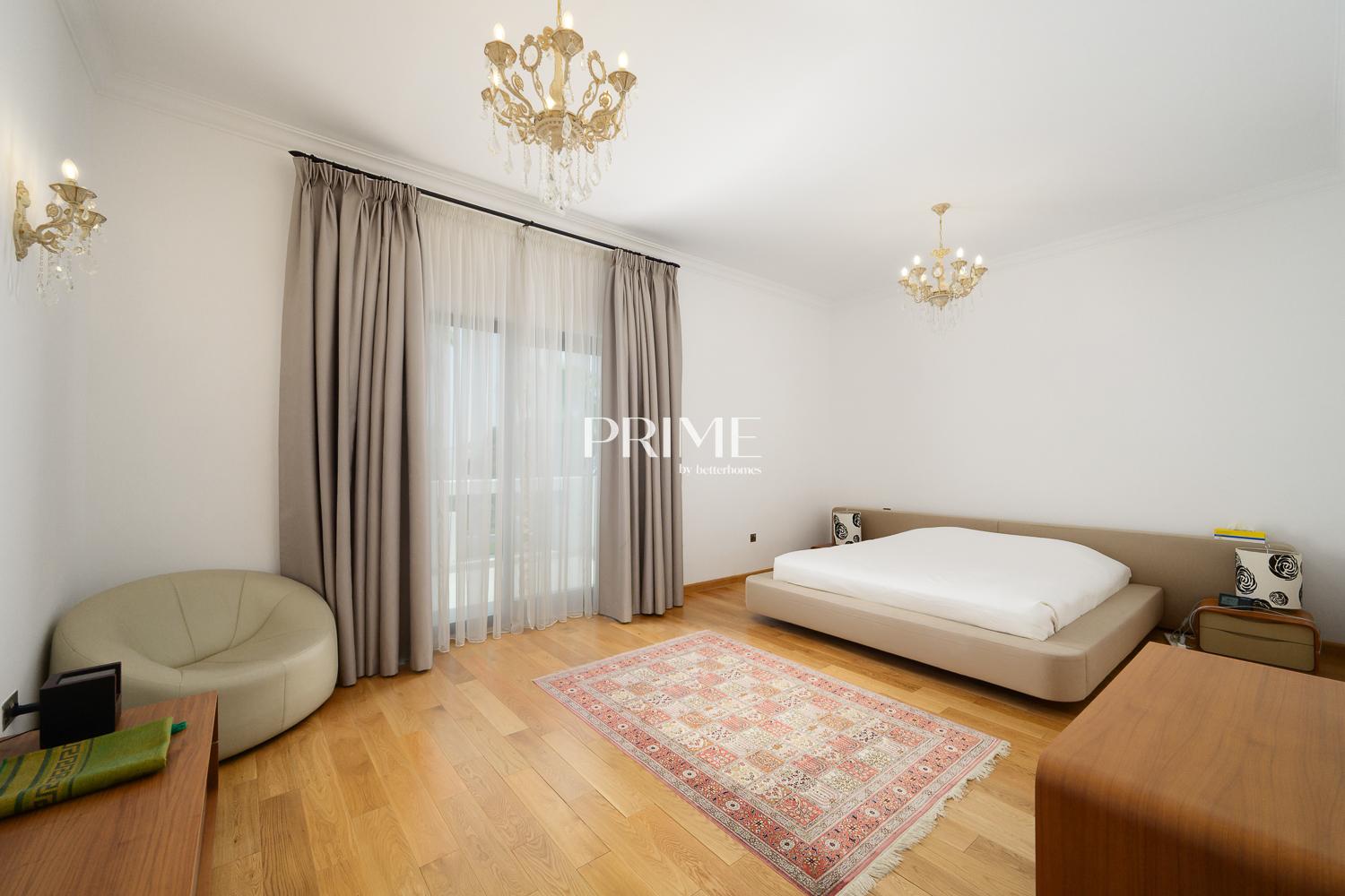 4 Bedrooms Villa in Entertainment Foyer