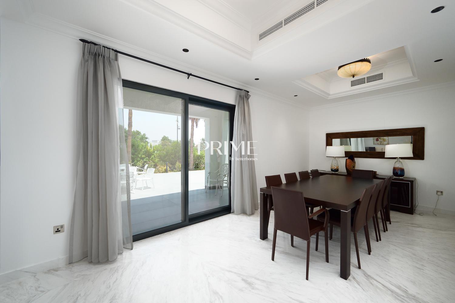 4 Bedrooms Villa in Entertainment Foyer