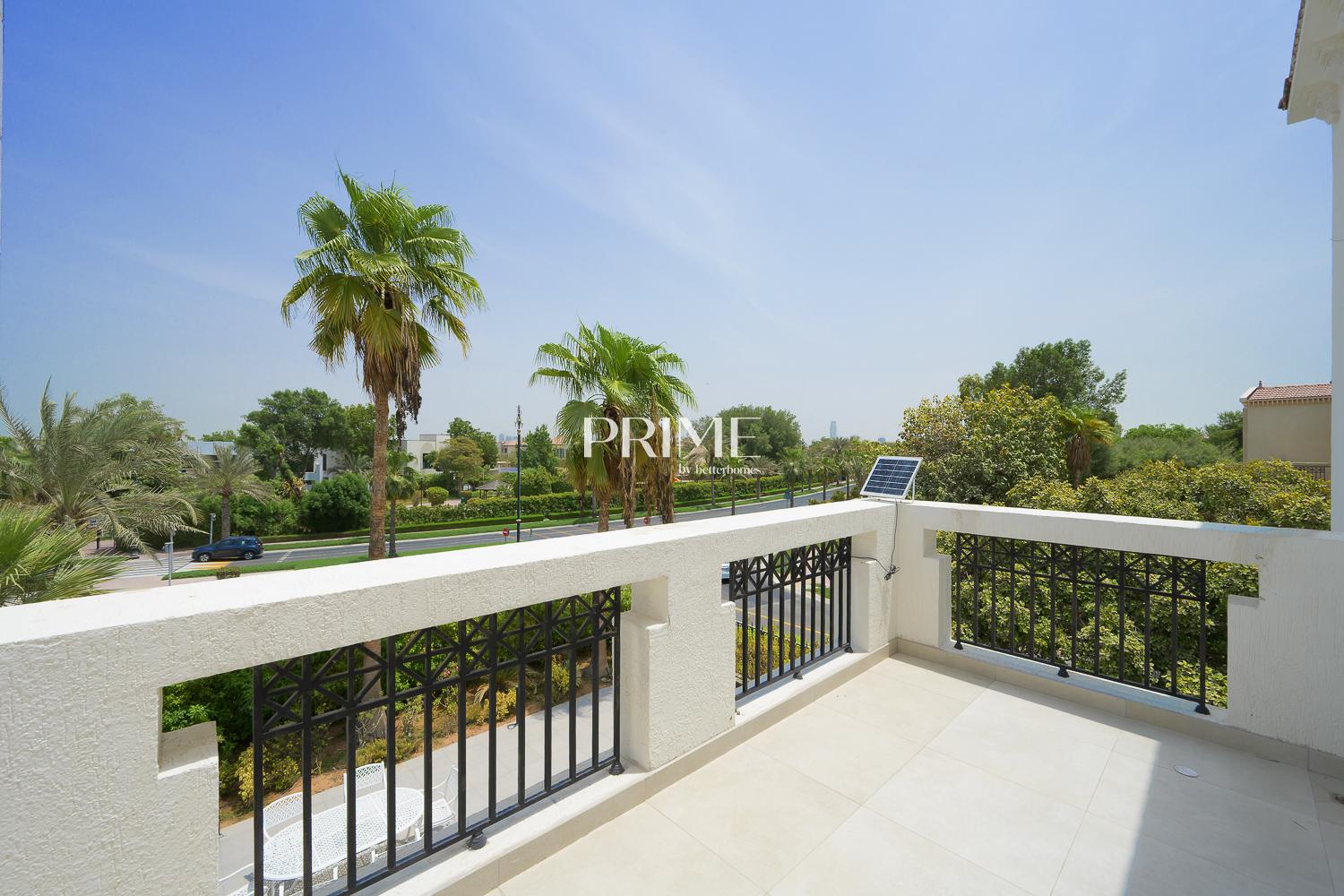4 Bedrooms Villa in Entertainment Foyer