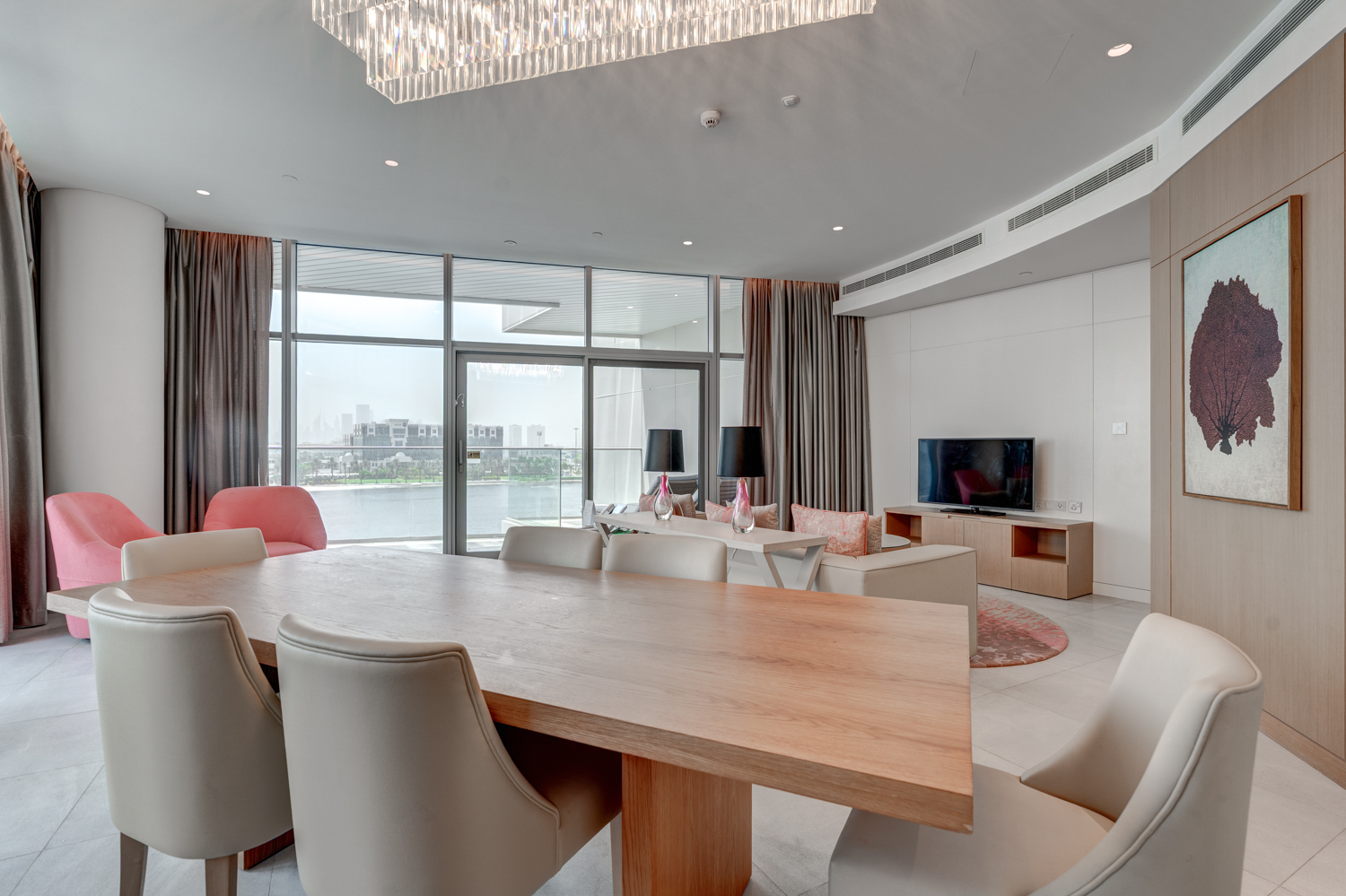 2 Bedrooms Hotel Apartment in Hilton Dubai Creek Hotel & Residences