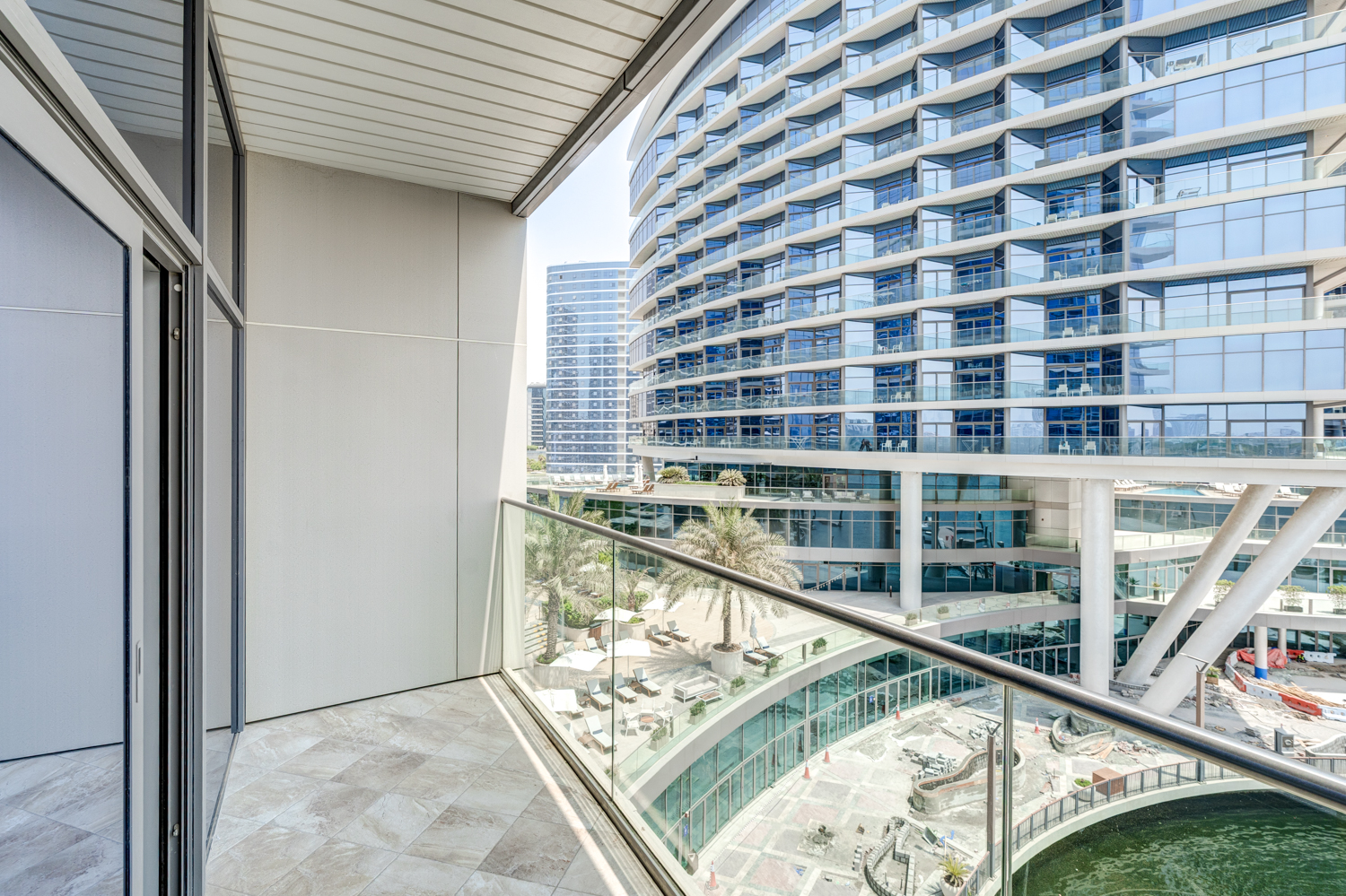 2 Bedrooms Hotel Apartment in Hilton Dubai Creek Hotel & Residences