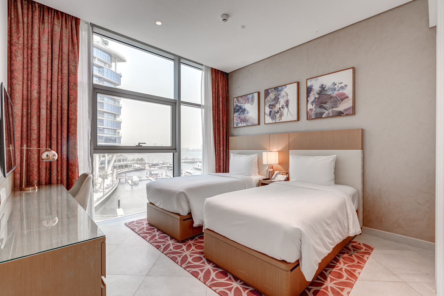 2 Bedrooms Hotel Apartment in Hilton Dubai Creek Hotel & Residences