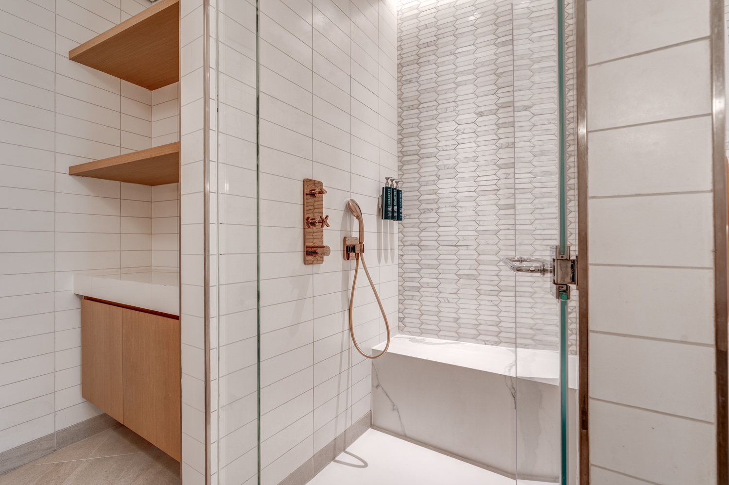 2 Bedrooms Hotel Apartment in Hilton Dubai Creek Hotel & Residences