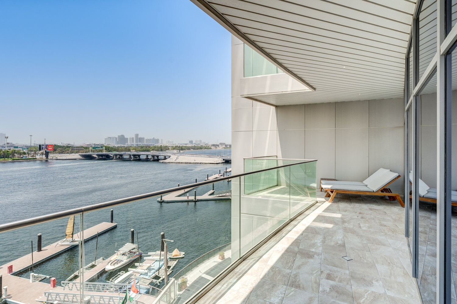 2 Bedrooms Hotel Apartment in Hilton Dubai Creek Hotel & Residences