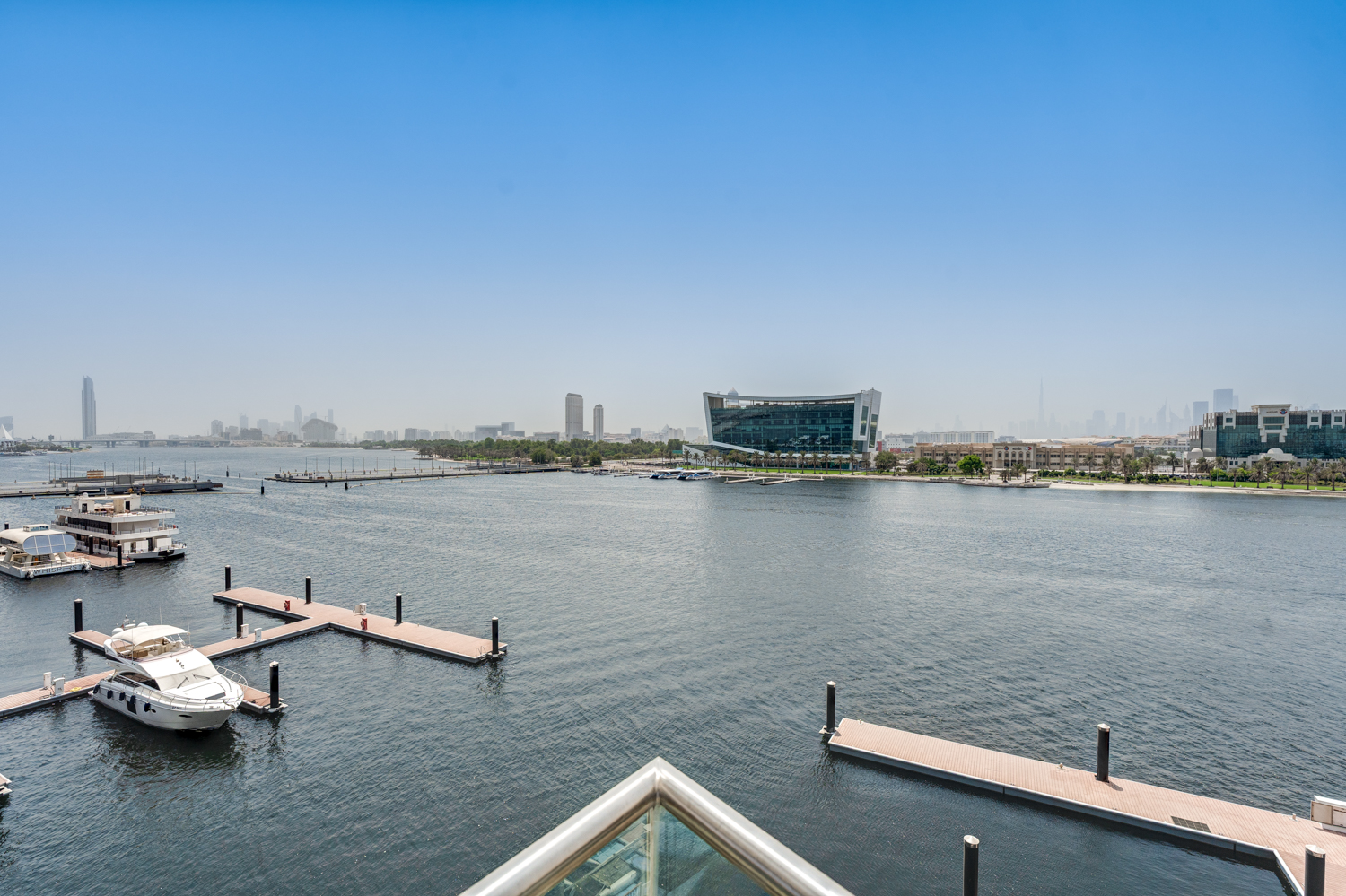 2 Bedrooms Hotel Apartment in Hilton Dubai Creek Hotel & Residences
