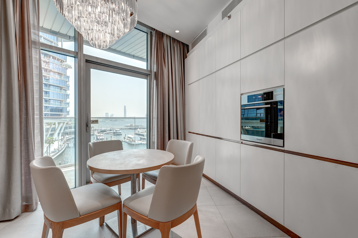 2 Bedrooms Hotel Apartment in Hilton Dubai Creek Hotel & Residences