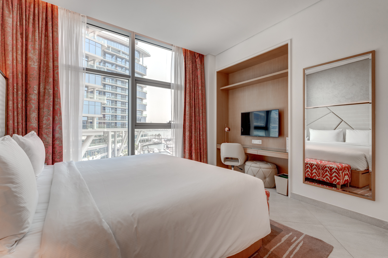 2 Bedrooms Hotel Apartment in Hilton Dubai Creek Hotel & Residences