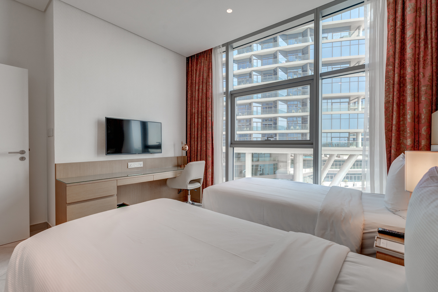 2 Bedrooms Hotel Apartment in Hilton Dubai Creek Hotel & Residences