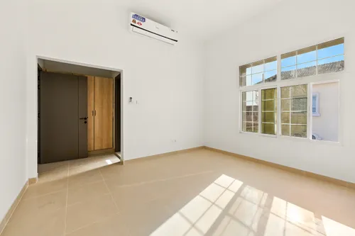 4 Bedrooms Villa in Al Mizhar