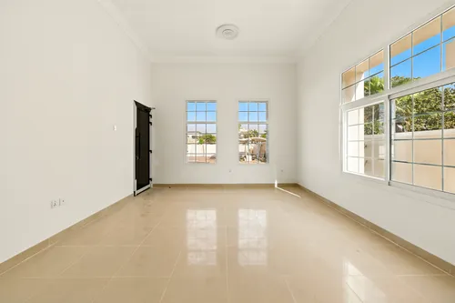 4 Bedrooms Villa in Al Mizhar