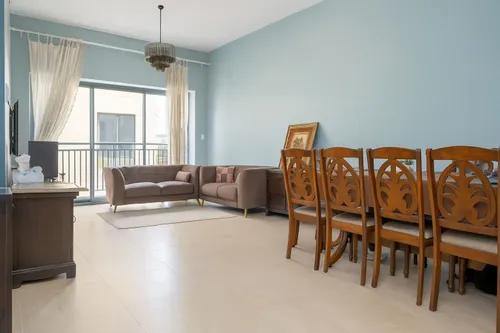 2 Bedrooms Apartment in Azizi Orchid