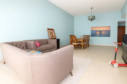 2 Bedrooms Apartment in Azizi Orchid