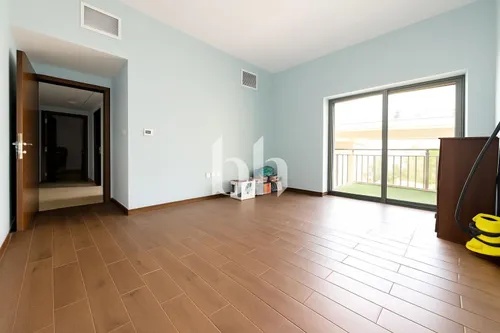 Vacant Now | Spacious | Priced to Sell |