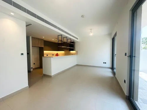 3 Bedrooms Townhouse in Aura 1