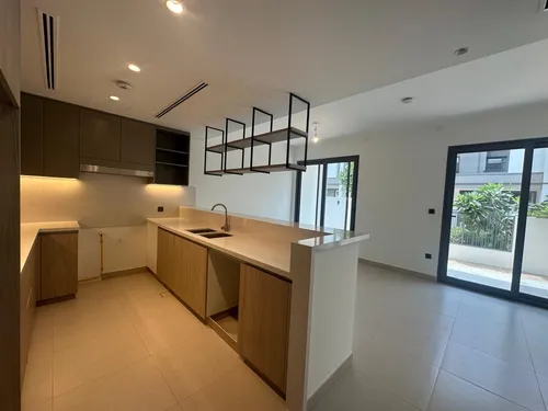 3 Bedrooms Townhouse in Aura 1
