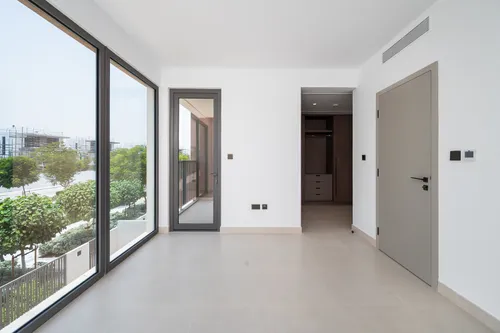 4 Bedrooms Villa in Aura 1