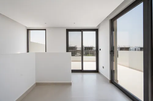 4 Bedrooms Villa in Aura 1