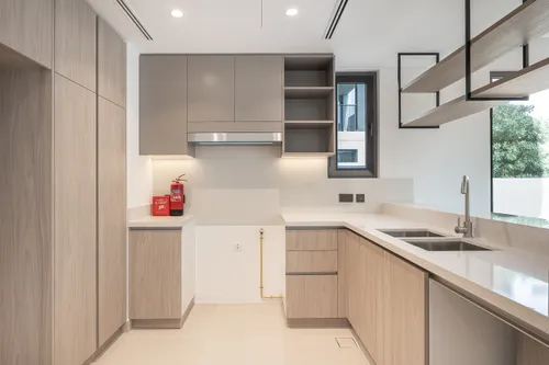 5 Bedrooms Villa in Aura 1