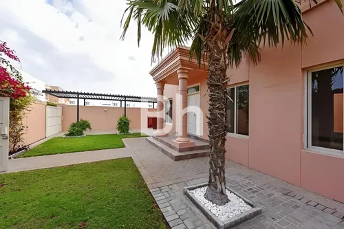 Private Garden| Renovated 3BR| Vacant Mid December