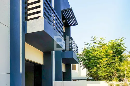 4 Bedrooms Villa in Umm Suqeim 3 Villas