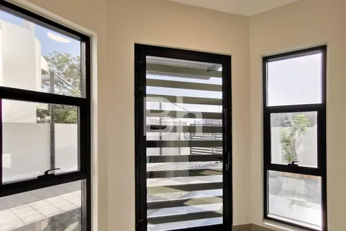 4 Bedrooms Villa in Umm Suqeim 3 Villas