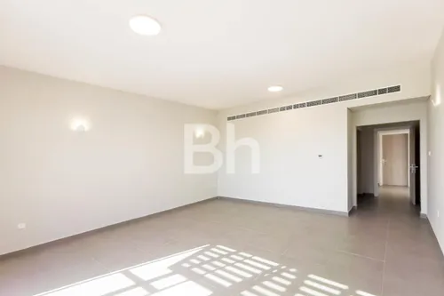 4 Bedrooms Villa in Umm Suqeim 3 Villas