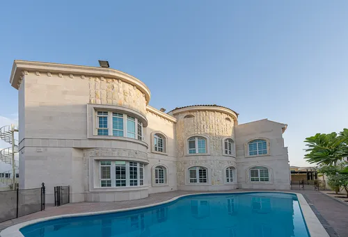 8 Bedrooms Villa in Al Khawaneej 2